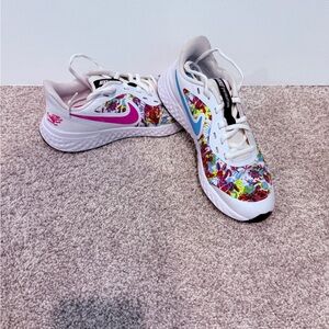 Nike Revolution 5 Multicolored Fable Gymshoe Youth 5